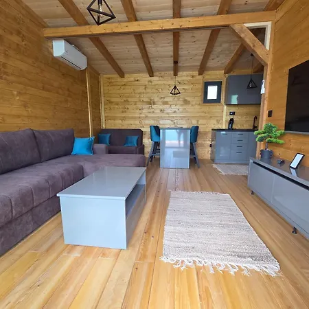 Mlecika And Zvoncic- Jezero Villa