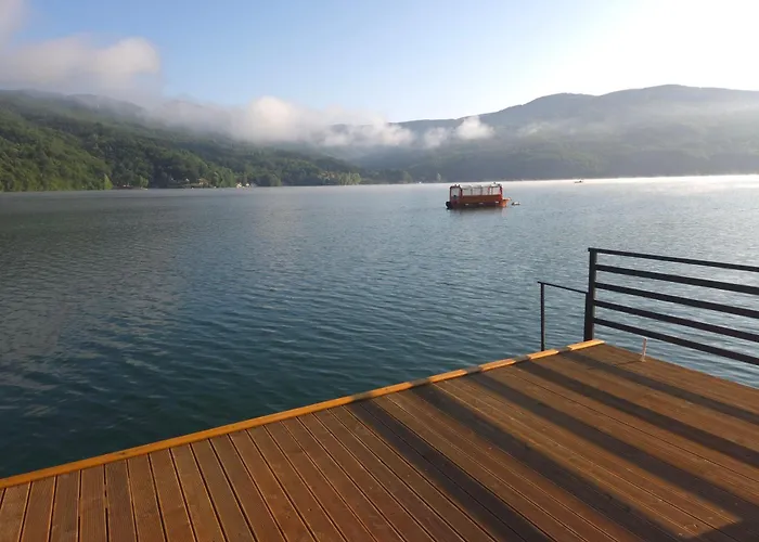 Mlecika And Zvoncic- Jezero Villa Perucac