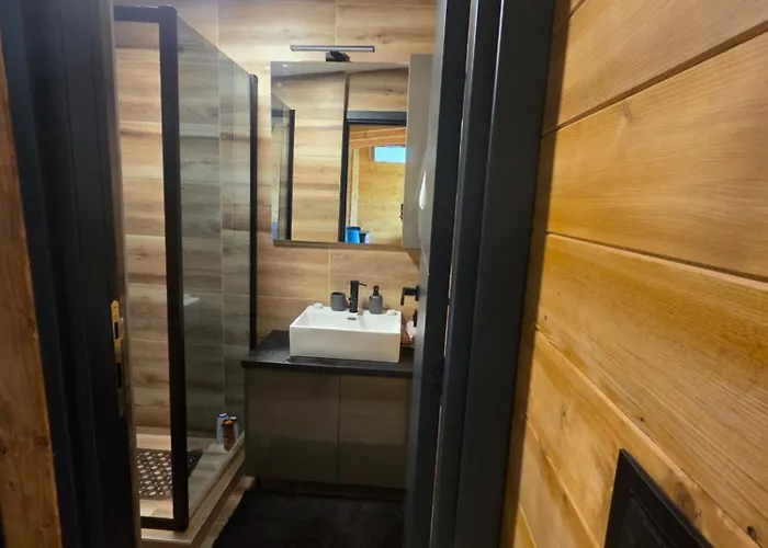 Villa Mlecika And Zvoncic- Jezero *