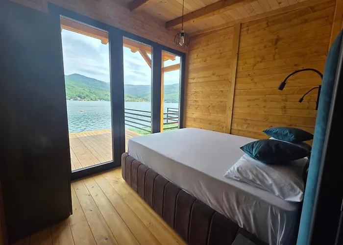 Mlecika And Zvoncic- Jezero Villa Perucac